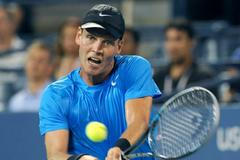 Český tenista Tomáš Berdych hraje proti Amaričanovi Samu Querreymu ve 3. kole US Open 2012.