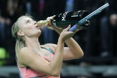 Ruská tenistka Maria Šarapovová hraje na exhibici v O2 aréně.