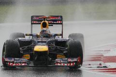 Vettelův manévr. Předjel Vergne pod žlutými vlajkami?