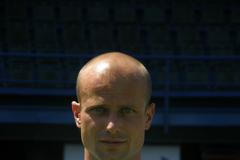 Fotbalista Baníku Ostrava Martin Lukeš pózuje na stadionu Na Bazalech.