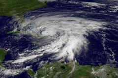 Foto: Hurikán Sandy sužuje Karibik