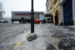 Nehoda v Roudnici nad Labem (ledovka 15. prosince 2012)