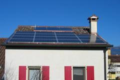 Střešní fotovoltaická elektrárna