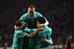 Liga mistrů: Leverkusen - Barcelona (radost - Iniesta)