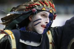 Hokejisté Kladna v utkání 11. kola Tipsport extraligy 2012/13 proti Plzni.