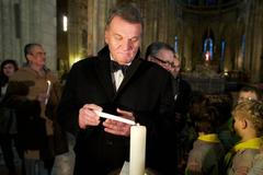 Betlémské světlo v katedrále svatého Víta 2012