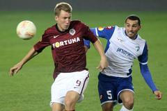 Fotbalisté Sparty Praha proti Kirjatu Šmoně v utkání Evropské ligy 2012/13.