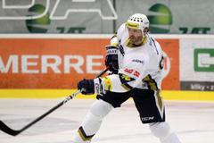 Hokejisté Kladna v utkání 11. kola Tipsport extraligy 2012/13 proti Plzni.