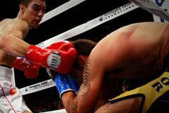 Antonio DeMarco knockoutuje Johna Molinu