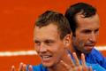 Čeští tenisté Tomáš Berdych a Radek Štěpánek ve čtyřhře semifinálového utkání Davis Cupu s Argentinci.