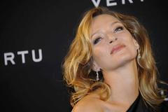 Uma Thurman na večírku