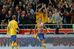 Zlatan Ibrahimovič v přátelském utkání mezi Švédskem a Anglií