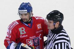 Čeští hokejoví reprezentanti v utkání proti Švédsku na Karjala Cupu 2012.