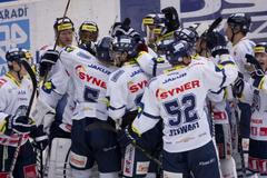 Hokejisté Liberce slaví vítězství v utkání se Zlínem v 19. kole Tipsport extraligy 2012/13.