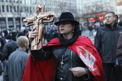 polsko demonstrace krucifix