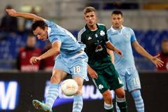 Parádní trefa Libora Kozáka do sítě Panathinaikosu ve 4. kole Evropské ligy