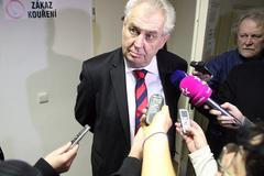 Miloš Zeman a Jiří Dienstbier na návštěvě u KSČM