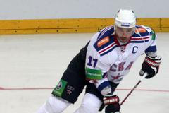 Hokejista SKA Petrohrad Ilja Kovalčuk v utkání KHL proti Lvu Praha.