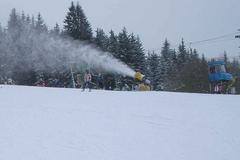 Sníh - sjezdovka - sněhové dělo