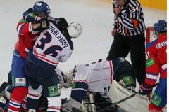 VIDEO Hokejová bitka Nováka z pohledu rozhodčího