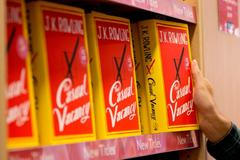 The Casual Vacancy v regálu