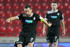 Fotbalista Plzně Pavel Horváth v utkání proti Slavii Praha ve 13. kole Gambrinus ligy 2012/13.