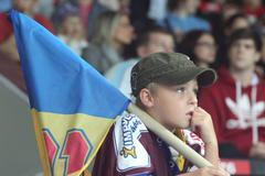 Fanoušek klubu HC Sparta Praha v prvním kole hokejové Tipsport extraligy 2012/13 s Energií Karlovy Vary.