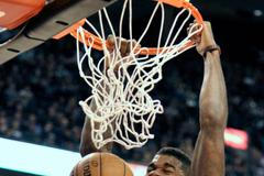 Amir Johnson (Raptors)