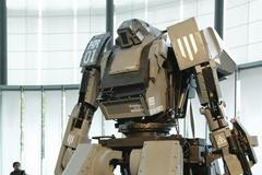 Bojový robot - futuristický prototyp - Japonsko