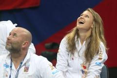 FOTO Takhle usměvavé Češky přejely zuřící a bezmocné Srbky