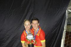 Pavel Sirotek a Veronika Šindelářová po vítězné mezinárodní soutěži v tanci a aerobiku v Brazílii