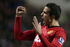 Robin van Persie se raduje z gólu v utkání Reading - Manchester United