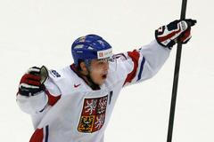 Dominik Simon slaví vítězný nájezd proti Kanadě