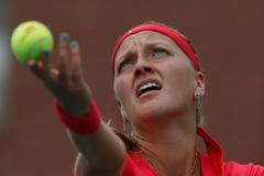 FOTO Kvitová, Wozniacká i další. Vyřazení a trápení favoritů