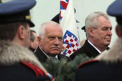 Na hřbitově v Lánech