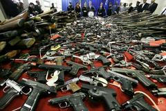 Fotogalerie: Zpětný výkup zbraní v USA - ČTK