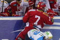 Hokej, extraliga: Slavia - Plzeň: Petr Kadlec (7) - Jan Kovář