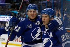 Stamkos v reklamě rozstřeluje televizi