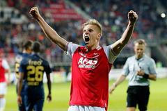 Gólman dal gól patičkou