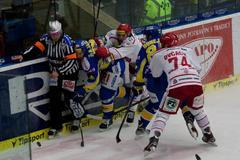 Hokej, Zlín - Třinec: Petr Čajánek (16)
