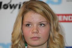 Česká rychlobruslařka Nikol Zdráhalová na tiskové konferenci před sezónou 2012/13.