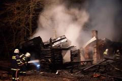 Zhořelý srub v Rábech na Pardubicku