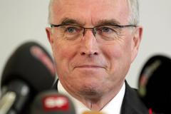 Pat McQuaid během tiskové konference.