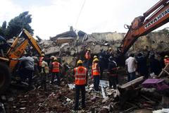 Zřícený dům v Indii