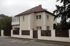 Domy poslancú středočeských