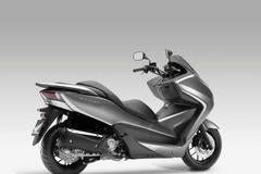 Skútr Honda NSS 300 Forza