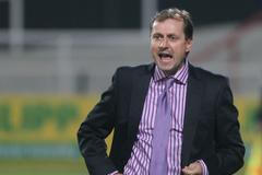 Fotbalový trenér Baníku Ostrava Martin Pulpit v utkání proti Dukle Praha ve 14. kole Gambrinus ligy 2012/13.