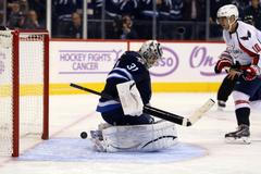 NHL: Washington Capitals at Winnipeg Jets (Pavelec a Erat)