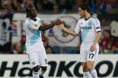 Moses a Hazard slaví gól v zápase Basilej - Chelsea