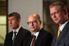 Politici občas v návalu emocí sdílí pitomosti. Třeba, že média mlčí o smrti Gorbačova, říká Tvrdoň